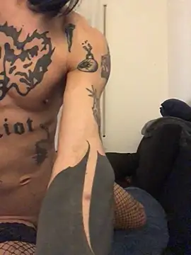 nati72 online show from 02-19-25, 04:44