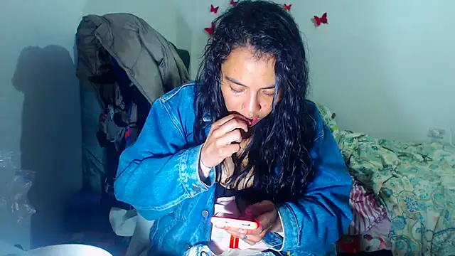 AmaraRoberts420 online show from 11-28-25, 02:01