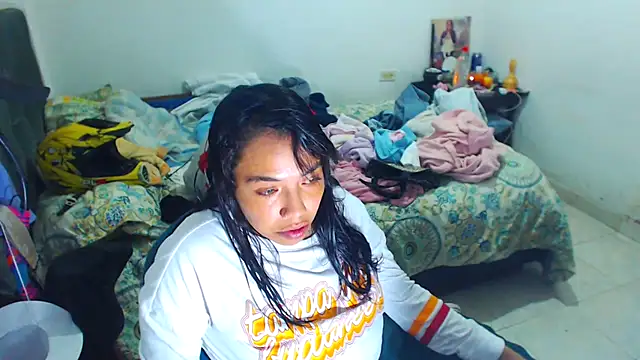 AmaraRoberts420 online show from 10-22-25, 02:11