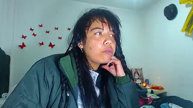 AmaraRoberts420 online show from 10-28-25, 12:44