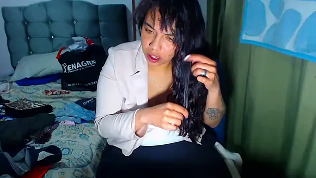 AmaraRoberts420 online show from 01-15-26, 05:00