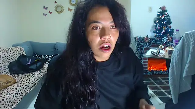 AmaraRoberts420 online show from 12-22-25, 03:39