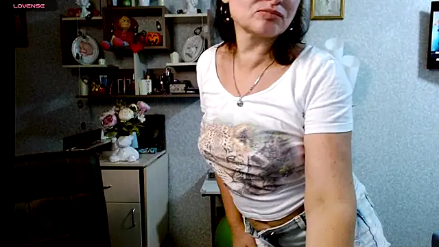 BeatriksS online show from 10-30-25, 05:32