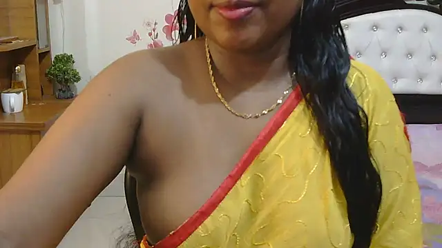 Snapshot of esita_1212 chatting on 09-18-25, 02:20 esita 1212 online show from 09-18-25, 02:20