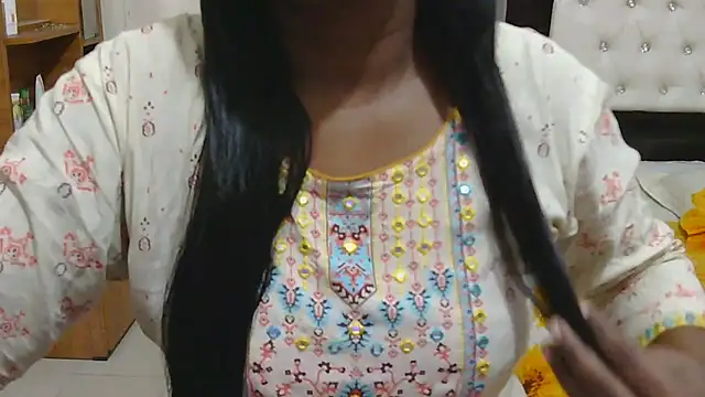 Snapshot of esita_1212 chatting on 10-23-25, 01:15 esita 1212 online show from 10-23-25, 01:15