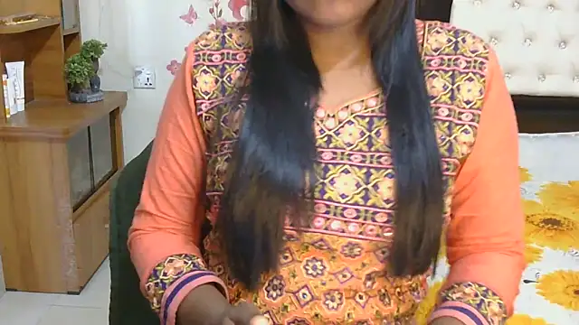 Snapshot of esita_1212 chatting on 10-10-25, 02:12 esita 1212 online show from 10-10-25, 02:12