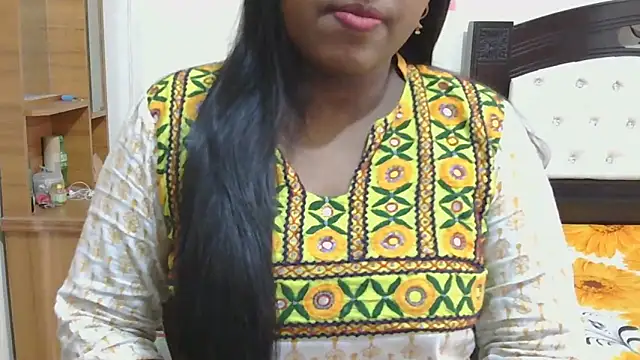 Snapshot of esita_1212 chatting on 05-02-26, 01:11 esita 1212 online show from 05-02-26, 01:11