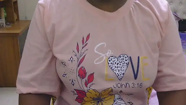Snapshot of esita_1212 chatting on 04-26-26, 02:14 esita 1212 online show from 04-26-26, 02:14