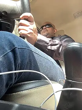 Snapshot of Dick_6inches chatting on 02-21-26, 05:31 Dick 6inches online show from 02-21-26, 05:31