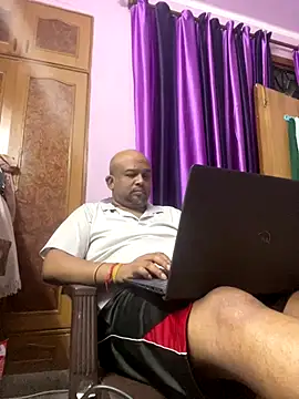 Dick 6inches online show from 11-13-25, 04:33