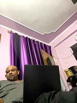 Dick 6inches online show from 11-26-25, 01:55