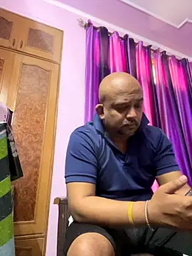 Dick 6inches online show from 10-20-25, 07:20