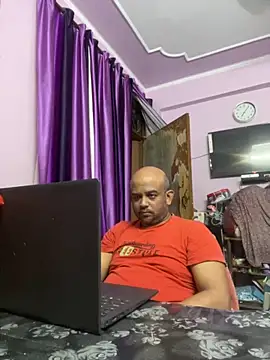 Dick 6inches online show from 10-07-25, 01:34