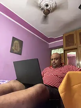Snapshot of Dick_6inches chatting on 06-21-26, 05:35 Dick 6inches online show from 06-21-26, 05:35