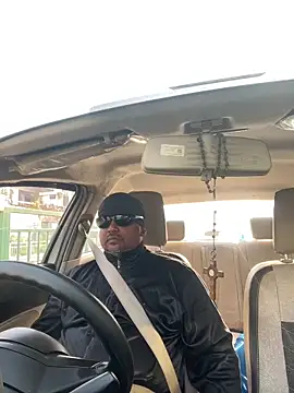 Dick 6inches online show from 04-07-26, 02:24