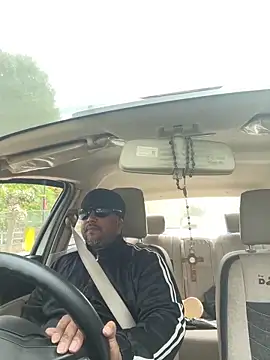 Dick 6inches online show from 04-03-26, 04:41