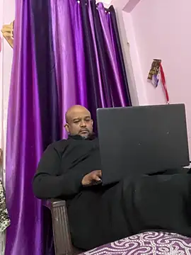 Snapshot of Dick_6inches chatting on 02-13-26, 05:18 Dick 6inches online show from 02-13-26, 05:18