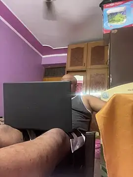Snapshot of Dick_6inches chatting on 06-03-26, 04:57 Dick 6inches online show from 06-03-26, 04:57