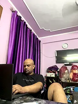 Dick 6inches online show from 10-15-25, 02:58