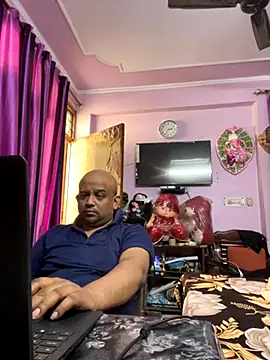 Dick 6inches online show from 11-17-25, 09:02