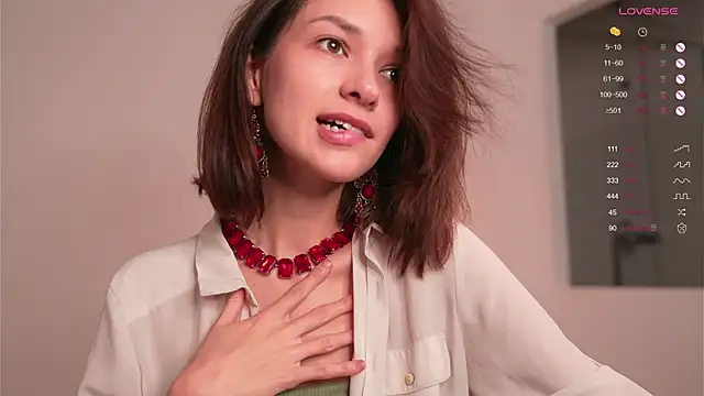 Snapshot of VivianLy_ chatting on 12-16-24, 07:48 VivianLy  online show from 12-16-24, 07:48