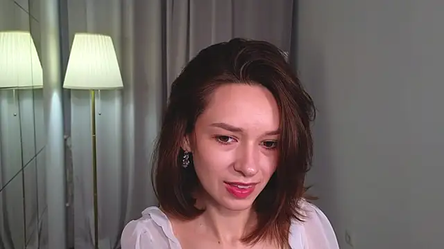 Snapshot of VivianLy_ chatting on 12-27-24, 08:24 VivianLy  online show from 12-27-24, 08:24