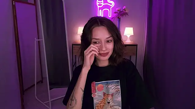 Snapshot of VivianLy_ chatting on 02-14-25, 09:55 VivianLy  online show from 02-14-25, 09:55