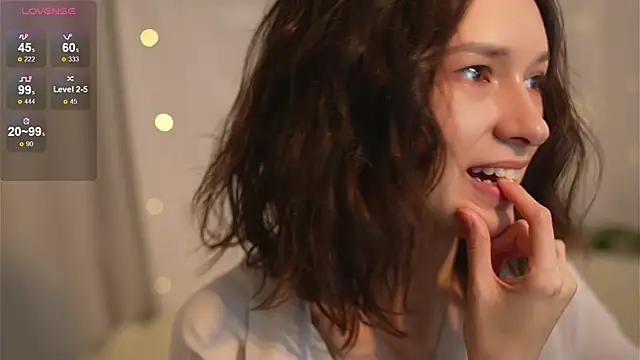 Snapshot of VivianLy_ chatting on 01-30-25, 10:40 VivianLy  online show from 01-30-25, 10:40