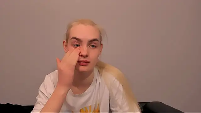 OliviaKisss online show from 03-23-26, 01:11