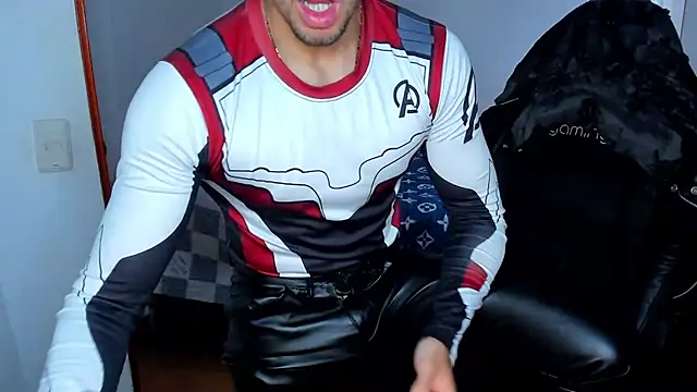 Tommy Bred online show from 10-31-25, 05:09