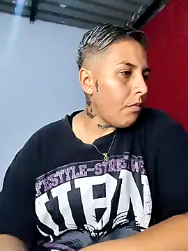 Yessi rousse online show from 10-18-25, 01:40