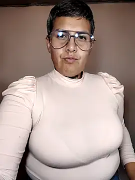 Yessi rousse online show from 01-14-26, 09:51