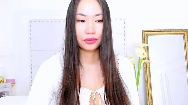 NaomiYuu online show from 03-11-25, 02:42