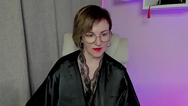 Snapshot of feliziaDesire chatting on 05-10-26, 08:51 feliziaDesire online show from 05-10-26, 08:51