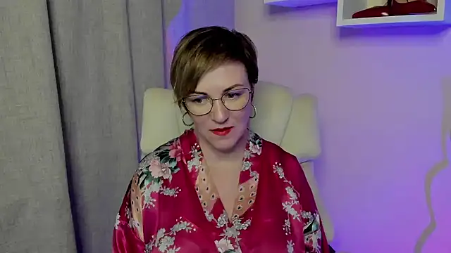 Snapshot of feliziaDesire chatting on 06-19-26, 08:20 feliziaDesire online show from 06-19-26, 08:20