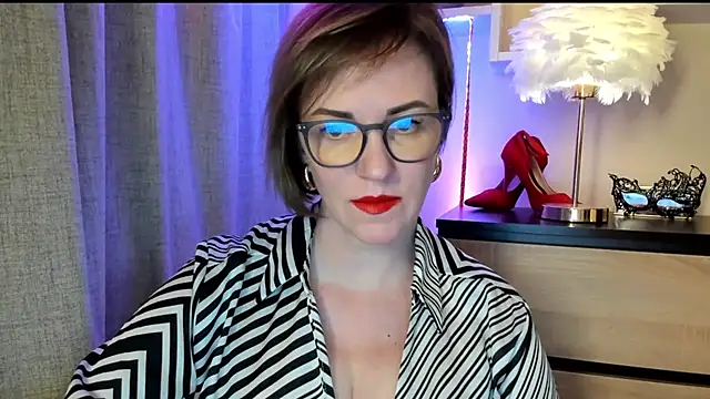 feliziaDesire online show from 09-28-25, 10:00