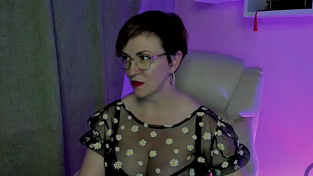 Snapshot of feliziaDesire chatting on 06-02-26, 07:03 feliziaDesire online show from 06-02-26, 07:03