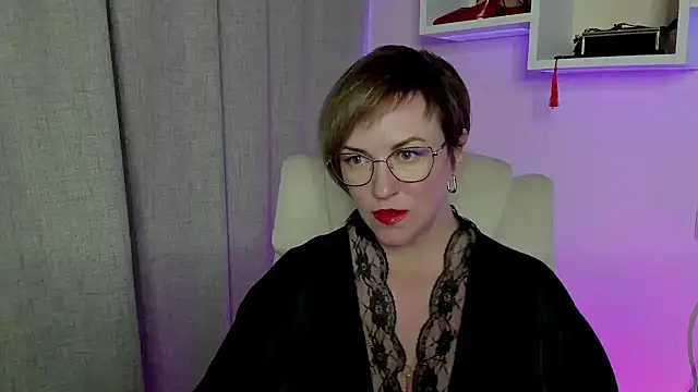 Snapshot of feliziaDesire chatting on 06-14-26, 08:59 feliziaDesire online show from 06-14-26, 08:59