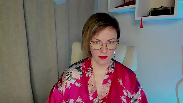 Snapshot of feliziaDesire chatting on 05-16-26, 06:12 feliziaDesire online show from 05-16-26, 06:12
