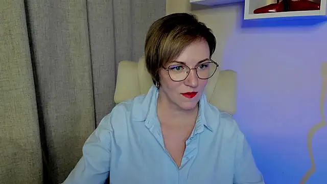 Snapshot of feliziaDesire chatting on 06-15-26, 12:49 feliziaDesire online show from 06-15-26, 12:49