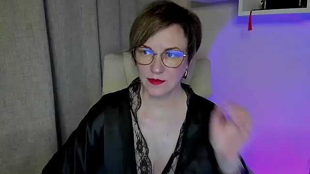 Snapshot of feliziaDesire chatting on 06-02-26, 06:46 feliziaDesire online show from 06-02-26, 06:46