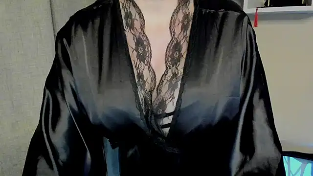 Snapshot of feliziaDesire chatting on 06-11-26, 07:44 feliziaDesire online show from 06-11-26, 07:44