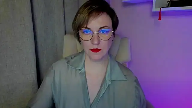 Snapshot of feliziaDesire chatting on 05-23-26, 06:45 feliziaDesire online show from 05-23-26, 06:45