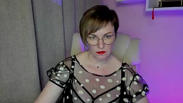 Snapshot of feliziaDesire chatting on 06-03-26, 05:06 feliziaDesire online show from 06-03-26, 05:06