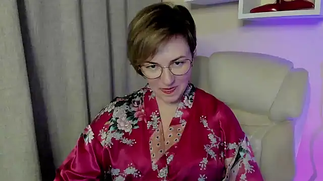 Snapshot of feliziaDesire chatting on 06-16-26, 01:22 feliziaDesire online show from 06-16-26, 01:22