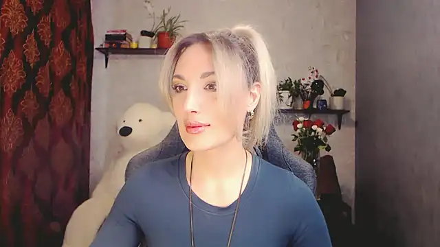 MillaXQueen online show from 03-10-25, 09:56