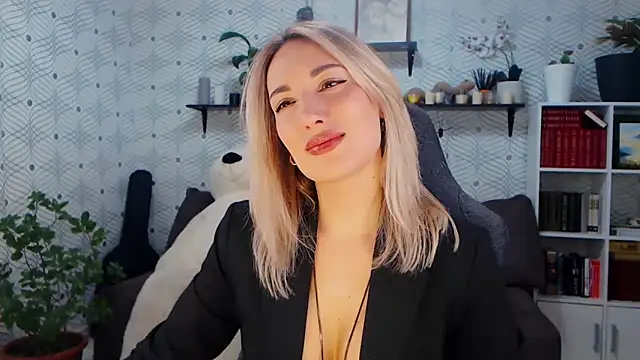 MillaXQueen online show from 02-26-26, 03:23