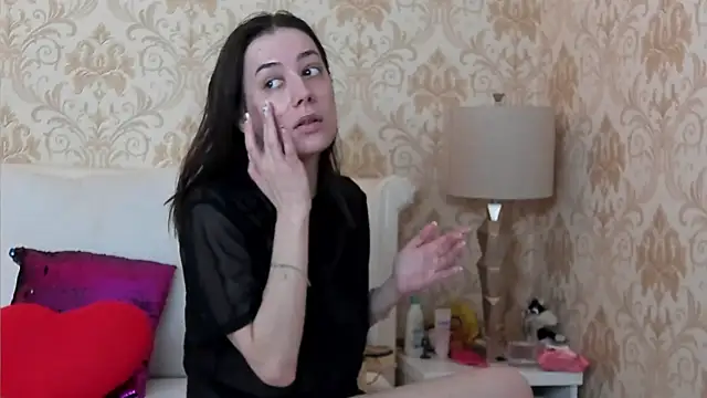 JuliaHunts online show from 01-09-26, 05:58