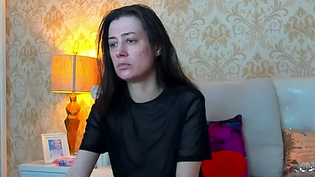 JuliaHunts online show from 01-15-26, 06:17