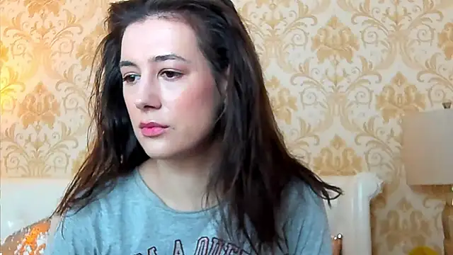 JuliaHunts online show from 04-02-26, 04:08